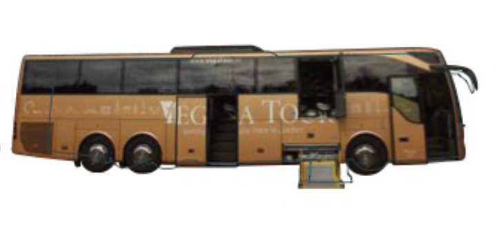 Autobus VEGA Tour (4AH 06 00)
